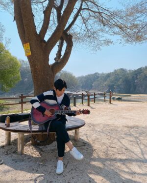 Lee Jong-hyuk Instagram - 봄에 야외는 좋구나…뜨거운싱어즈..