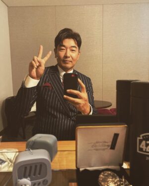 Lee Jong-hyuk Instagram - 뮤지컬 브로드웨이42번가 …개막했다..코로나시절을 좀 지나니 관객의 함성도 듣고 뭉클허네…