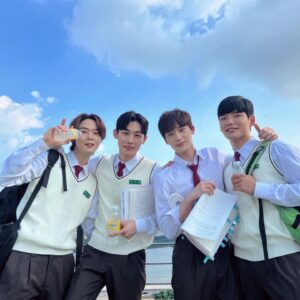 Lee Jong-hyuk Instagram - #우리연애시뮬레이션 막방기념🫶
