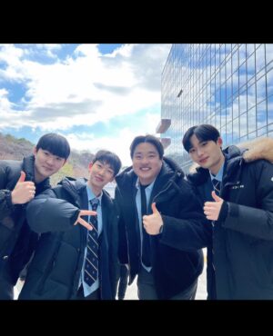 Lee Jong-hyuk Instagram - 사실 꽤나 착한 친구들