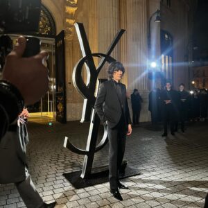 Lee Jong-won Instagram - @ysl @anthonyvaccarello ❤️