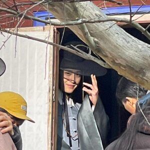 Lee Jong-won Instagram - 오늘은 밤피꽃 하는날!! 다들 7화 보러가요!!! 🤩❤️