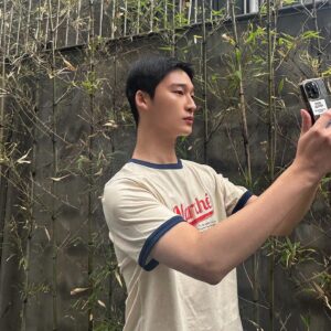 Lee Joo-hyung Instagram - #광고
“마리떼의 여름”

NEW 24SUMMER 컬렉션 베이스볼 링거티의 부드러운 소재와 귀여운 빈티지 그래픽으로 시원한 여름을 만나보세욥👀

#마리떼 #마리떼프랑소와저버 #MARITHE
@marithe_kr