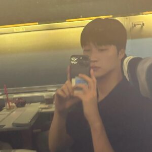 Lee Joo-hyung Instagram - 2023년 안녕👋🏻