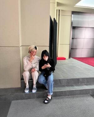 Lee Joo-young Instagram - #2F 그리고 친구들
Friends, No matter how hard it is, just keep going.