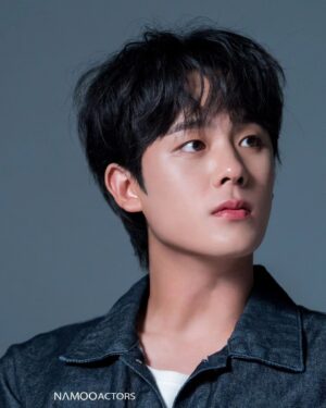 Lee Jung-ha Instagram - 우쿨렐레 추천 곡 받습니다...

@disneypluskr 
#무빙 
@namooactors