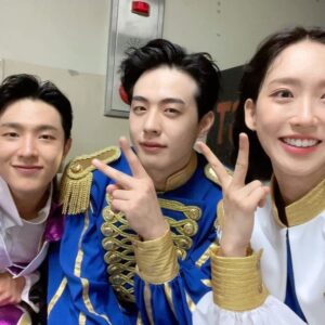Lee Jung-jun Instagram - ✌️✌️✌️
.

.

.

.

.
#치얼업 #cheerup #sbs
