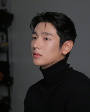 Lee Jung-jun Instagram - behind cut 1

.

.

.
#이엘파크 #elpark