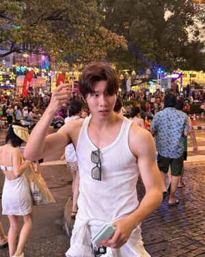 Lee Long Shi Instagram - ปิ้วๆ💦