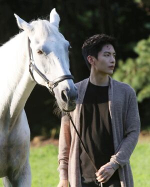 Lee Min-ki Instagram - .
윤회

- Nell. 위로 [危路] -

위험한 길.