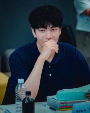 Lee Min-ki Instagram - .
힙하게!
Behind your touch.