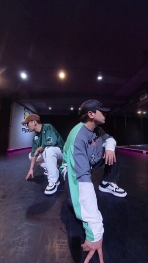 Lee Min-woo Instagram - 👍🔥 스우파2 모두들 Shout out~!! 
@mnet_dance
@badalee__