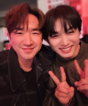 Lee Min-woo Instagram - 사랑하는 우리 현식이랑~😊🤗
웃으면서 행복한 한주 되자귤~🧡