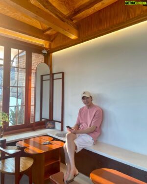 Lee Moo-saeng Instagram - ⠀
🙂☺
⠀
#배우 #이무생 #leemusaeng
@aliencompany_official