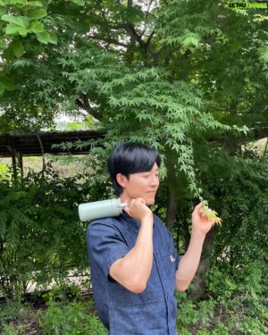 Lee Moo-saeng Instagram - ⠀
푸릇푸릇🌿 청량 무생 보시면서
월요팅 해야지💪
⠀
 #배우 #이무생 #leemusaeng
@aliencompany_official