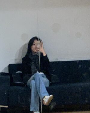 Lee Na-eun Instagram - 거울셀카 좋아하는편😙