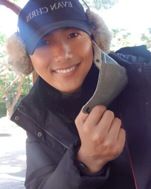 Lee Sang-woo Instagram - 추워지네요~❄