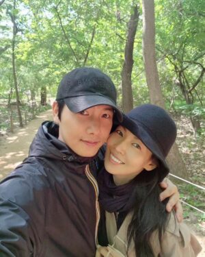 Lee Sang-woo Instagram - 걷기좋은날~🙄