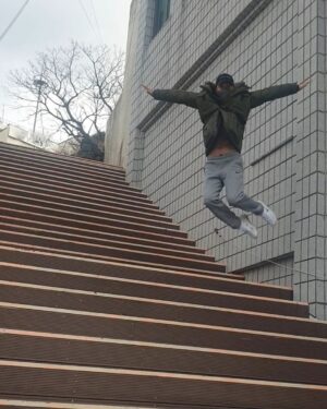 Lee Sang-woo Instagram - 뛰어보자~ 엉클 화이팅~~