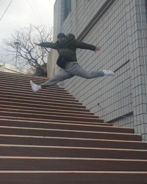 Lee Sang-woo Instagram - 뛰어보자~ 엉클 화이팅~~