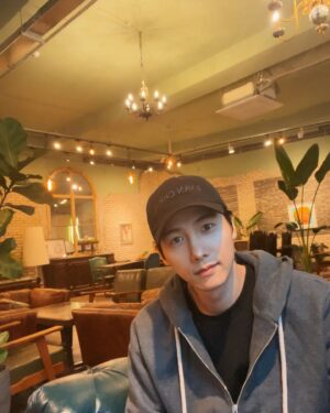 Lee Sang-woo Instagram - 📺TV조선 드라마 빨간풍선~🎈 화이팅~~😛