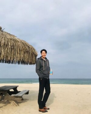 Lee Sang-woo Instagram - 촬영 잘 하고 있습니다~~~~
12월 티비조선 드라마 #빨간풍선 화이팅~🎈🎈🎈