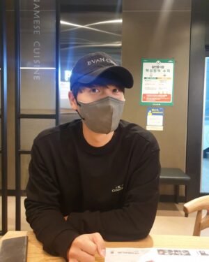Lee Sang-woo Instagram - 🦸‍♂️