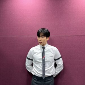 Lee Sang-yi Instagram - 벌써 4월
