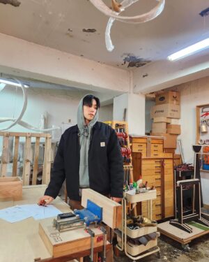 Lee Sang-yi Instagram - 뚝딱뚝딱🔨🪚🛠
