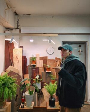 Lee Sang-yi Instagram - 뚝딱뚝딱🔨🪚🛠