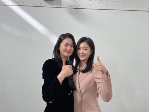 Lee Seo-An Instagram - #빅마우스 📺
잠시였지만 너무 행복하고
즐거운 촬영장이였어요 💓
배우#김주헌#옥자연 화이팅👍🏻
#빅마우스 사랑해주셔서 감사합니다 💜 
#수고하셨습니다 😘