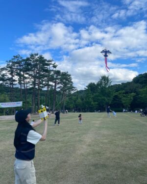 Lee So-hee Instagram - 비눗방울이랑 연날리기로 인싸 된 날