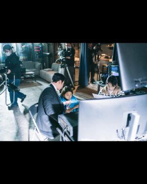 Lee Soo-hyun Instagram - ⁣⁣
bits and pieces of first half. ⁣⁣
전반전의 전우들. ⁣⁣
⁣⁣
#이로운사기 #delightfullydeceitful ⁣
⁣
📸 by @_____hanphoto_____