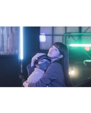 Lee Soo-hyun Instagram - ⁣
떠올리면 따뜻해지는 작품이었길 진심으로 바라요. ⁣
이제 정말, adiós! 👋⁣
⁣
 #별똥별
