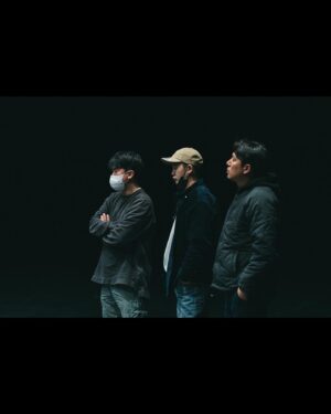 Lee Soo-hyun Instagram - ⁣
나의 모자람과 부족함을, 보듬어주고 채워준⁣
이로운 동지들. 마음 깊이 고맙습니다. ⁣
indefinite gratitude,⁣
because i owe all—my all⁣
⁣
#이로운사기 #delightfullydeceitful #adios