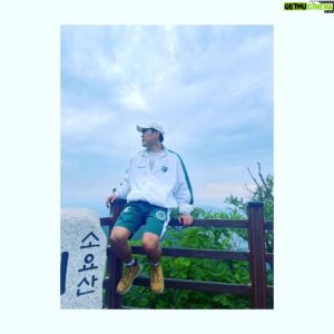 Lee Soon-won Instagram - 간만에 #방과후전쟁활동#소요산
간만에 #겁나힘듬#ㅜㅜ
간만에 #동생들이랑♡#방과후전쟁활동
  #아직정식멤버아님ㅋ
간만에 #옷이쁘다구 칭찬받음#본투비월드
  #@born2bw_#고맙다주일아ㅋ
간만에 #재미었음#히말라야어죽#맛있어
  #성감독님감솨요!#배고파서#
 #먹는사진없음ㅋ