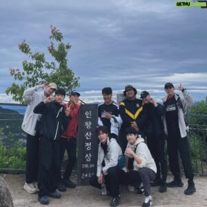 Lee Soon-won Instagram - #방과후등산활동#오랜만#인왕산#등산#산책
#평양냉면#상원냉면#맛있다#리필#ㅋ

간만에 등산..아니..동산..산책..ㅋ
밥먹기 부끄러운..잠깐 정상찍고..아니..잠시 다녀온
현수야..조금만 더 높은곳으로 가자..ㅋ
감독님 추천..평냉..육수..3번리필..또 가야지..ㅎ
또 보자 얘들아~~
