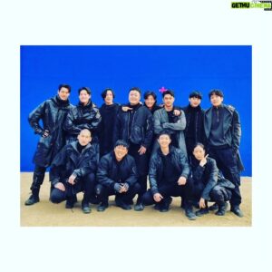 Lee Soon-won Instagram - #넷플릭스#netflix#택배기사#blacknight
#즐거웠던#촬영#글로벌#1위까지#화이팅
#블랙나이트#또보자#♡#많이봐주세요ㅜㅜ