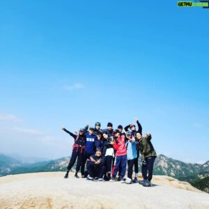 Lee Soon-won Instagram - #방과후전쟁활동#dutyafterschool
#방과후등산활동#진관사#향로봉
#등하산보다 어려운 방과후등산활동가입
(김수겸...생각보다 까다로움..언젠가 복수할거임)