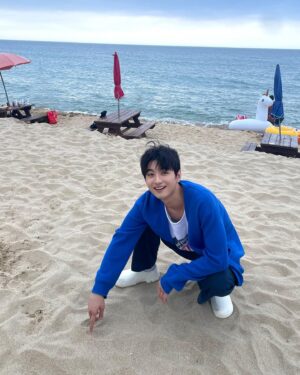Lee Su-chan Instagram - 모래장난 n년차