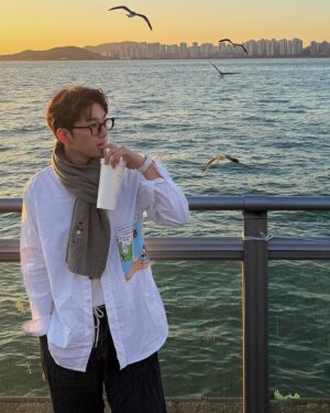 Lee Su-chan Instagram - 선생님 저 자연갈색이에요..