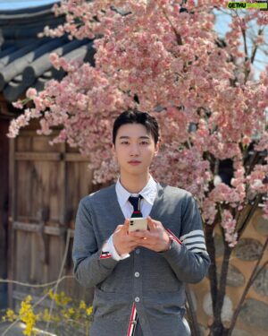 Lee Su-chan Instagram - 날이 좋아요🌞