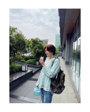 Lee Sung-jong Instagram - 인스피릿 구름이 이뻐요☁️🌧
오늘은 쫑토끼컵케이크🐰 #인스피릿❤️ #인피니트성종 #쫑토끼🐰