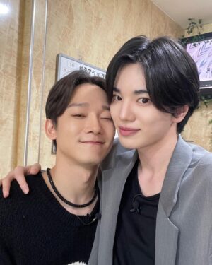 Lee Sung-jong Instagram - 종대다정✨ 첸-사라지고 있어 파이팅🔥#첸 #사라지고있어