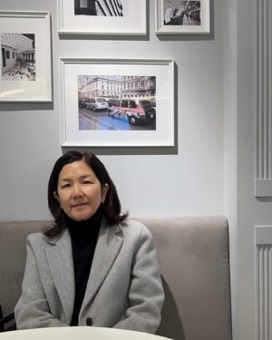 Lee Sung-mi Instagram - 딸하고데이트하는날 교회갔다 밥먹고 맛난 디저트집으로!!!!딸덕에 새로운데를 많이 만난다!! 행벅한 시간!!!!