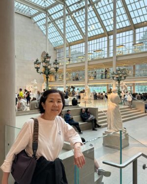 Lee Sung-mi Instagram - NY 에와서 그저 아이들을 쫄레쫄레 따라다니며 구경하고 맛난거 먹고 보고 또 아이들 추천메뉴 또먹고(다 맛났다는!!) 걷고 ㅋㅋ평생 걸을거 다 걸은거같다 ㅋㅋ미국에서 느낀 많은것들을 마음에 담아본다!!🇰🇷🇺🇸🇨🇦 딸들과 잊을수없은 여행 그냥 감사하고감사하다 이시간은 정말 번개처럼 지나간다!!아쉬움!!남은여행도 알차게...👍🏻👍🏻