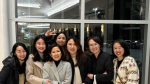 Lee Sung-mi Instagram - 미국왔어여!!!워싱턴 열린문교회에서3일동안 너무 행복했어여 하나님을 맘껏 자랑하는 시간을 주셔서..교회도 아름답고 섬기는 목사님들 교인분들 게스트하우스에 맛난음식 너무너무 감사했어여 무엇보다도 이시간을 허락하신 우리아버지 사랑해여 아버지덕에 다녀가여#열린문교회