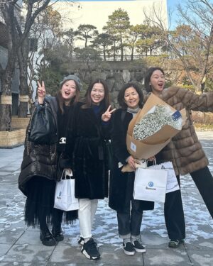 Lee Sung-mi Instagram - 어제는 사랑하는 후배들과 밥먹고 가평으로 달려갔다!!!신나게웃고 유쾌하게나누고 네네하며 밤길도 멀다하지않고따라와주는 우리식구들!!💜하고💜한다