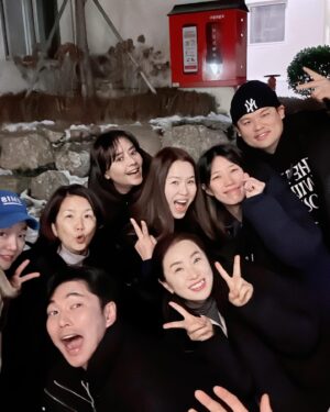 Lee Sung-mi Instagram - 어제는 사랑하는 후배들과 밥먹고 가평으로 달려갔다!!!신나게웃고 유쾌하게나누고 네네하며 밤길도 멀다하지않고따라와주는 우리식구들!!💜하고💜한다