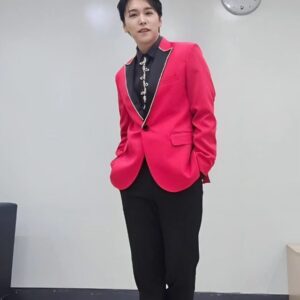 Lee Sung-min Instagram - MBC ON <트롯챔피언>
오늘 밤 8시 성민이랑 #사랑이따끔⚡️
#트롯챔피언 에서 만나요~🎤

#SUNGMIN
#트롯챔피언